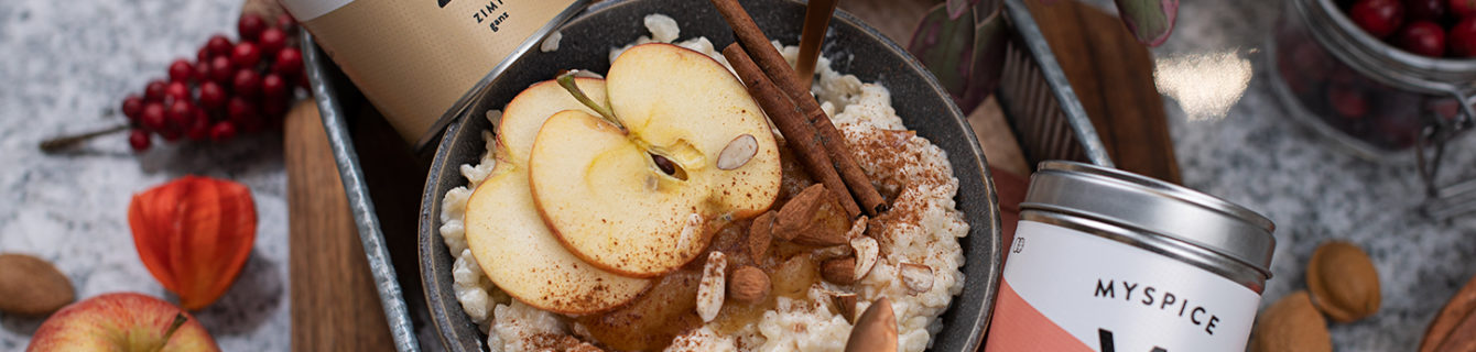 Apfel-Milchreis mit Mandeln